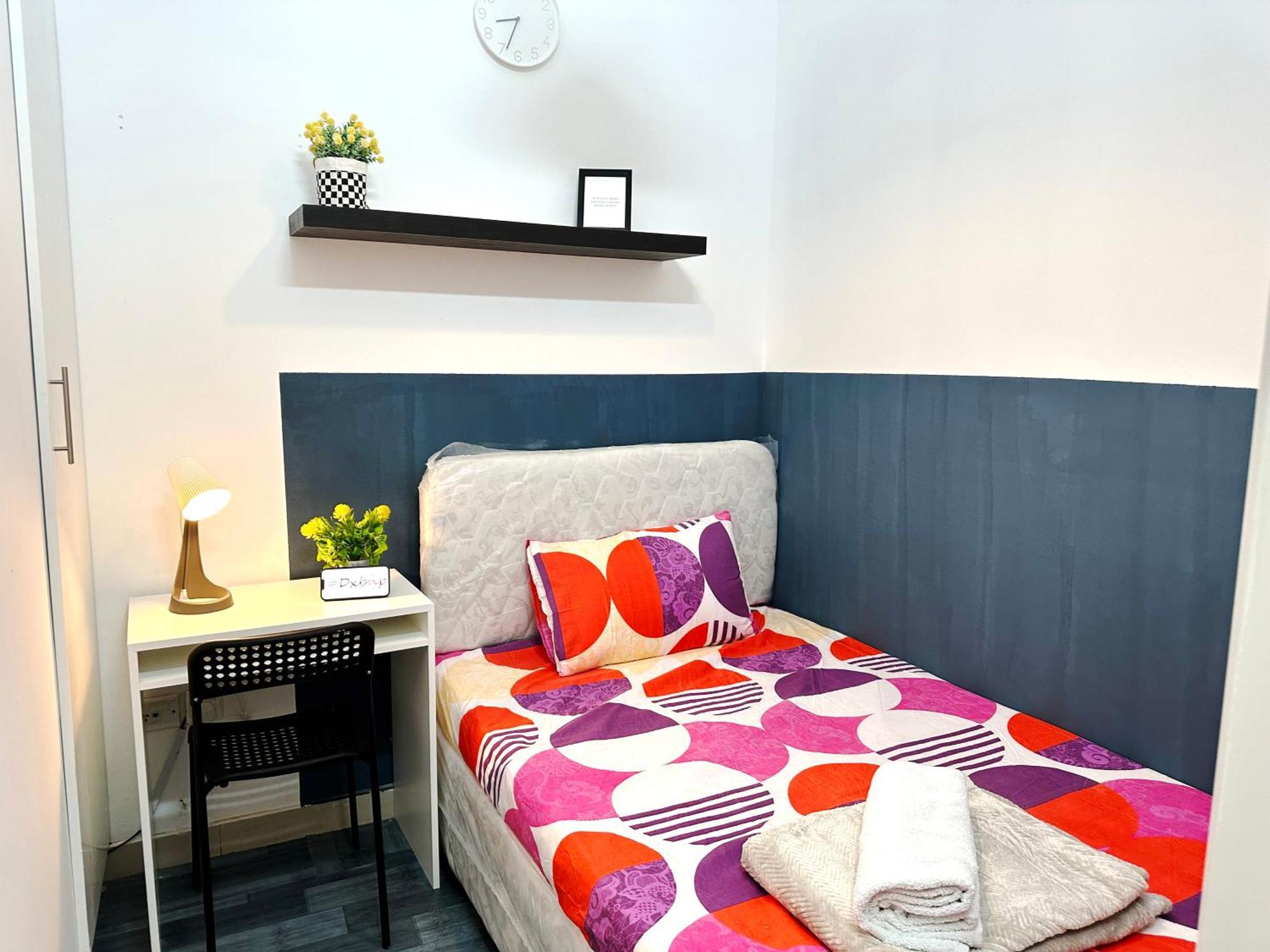 Deluxe Couple Partition In Tecom Near Metro * Dubaï